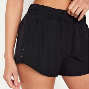 Old Navy Women’s Mid-Rise StretchTech Run Shorts -- 3-inch inseam Black XL